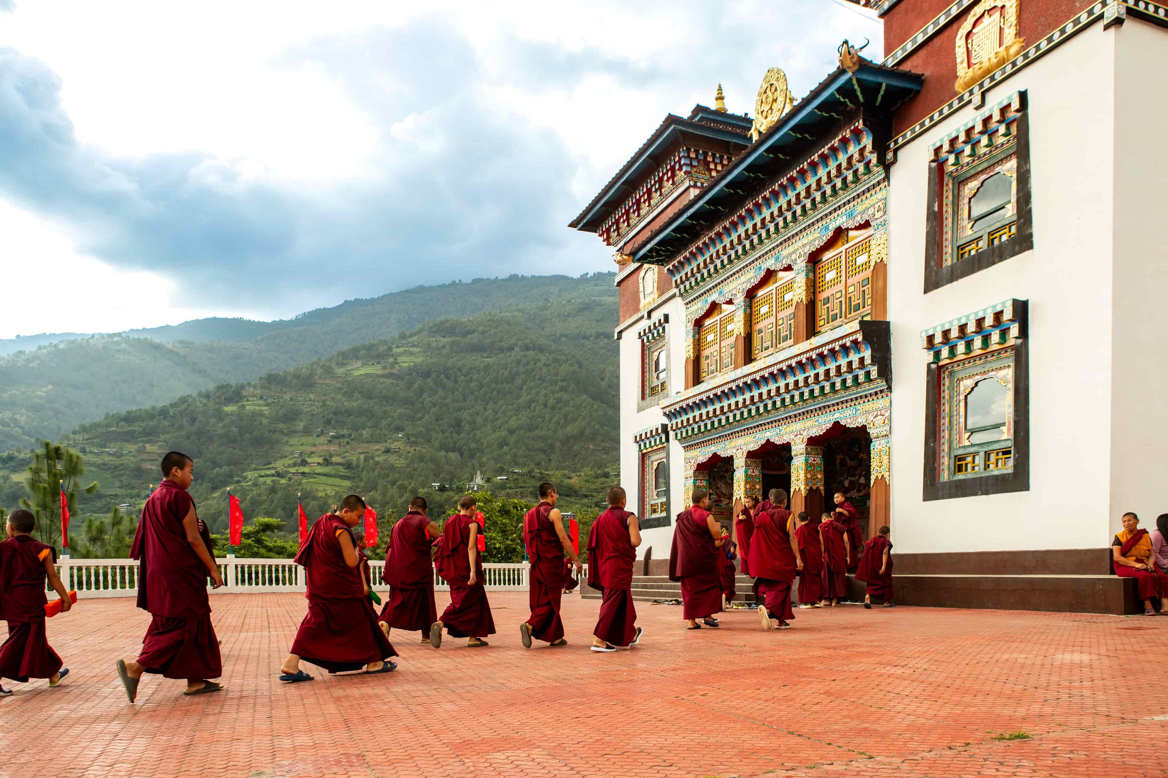 Monks entering Rangjung Woesel Chöling Monastery